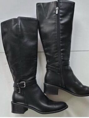 Classic Black Knee-High Women's Riding Boots